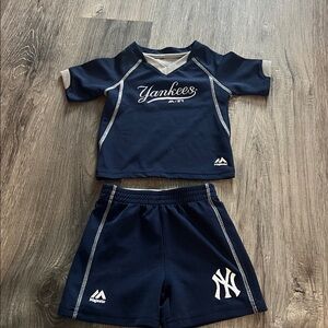 Majestic Yankees Kids Set in Navy and Silver